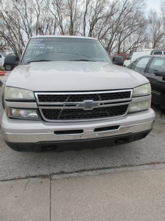 2006 Chevy Silverado Crew Cab #78 - cars & trucks - by dealer -... for sale in Omaha, NE – photo 3