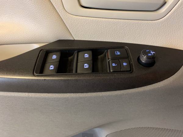 2017 Toyota Sienna L FWD 7-Passenger (Natl) for sale in Tulsa, OK – photo 20