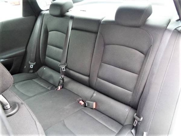 2018 Chevy Chevrolet Malibu LT Power Seat Windows Locks IPOD MP3 for sale in Hampton Falls, NH – photo 9