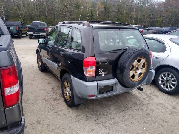 2001 Toyota RAV4 It s got a 11/22 nh sticker on it for sale in Exeter, ME – photo 9
