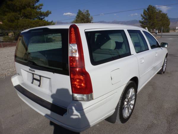 2007 VOLVO V70 STATION WAGON A BEAUTIFUL VERSATILE VEHICLE - cars &... for sale in Pahrump, NV – photo 4
