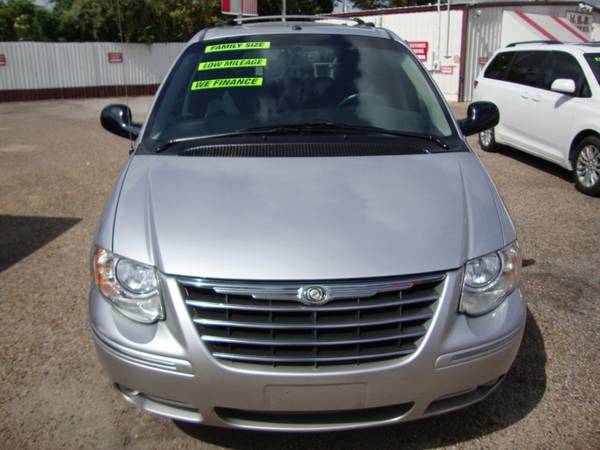 2006 Chrysler Town & Country LWB 4dr Limited for sale in Houston, TX – photo 5