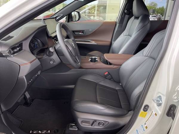 2021 Toyota Venza Xle - - by dealer - vehicle for sale in Somerset, KY – photo 13