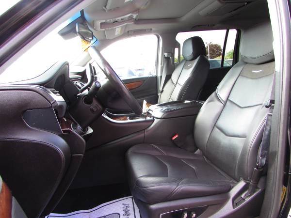 2016 CADILLAC ESCALADE ESV LUXURY**SUPER CLEAN**LOW MILES**FINANCING A for sale in redford, MI – photo 11