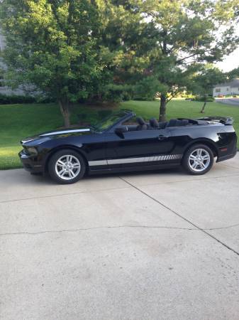 2010 CLEAN,SPORTY MUSTANG CONVERTIBLE for sale in South Bend, IN – photo 9