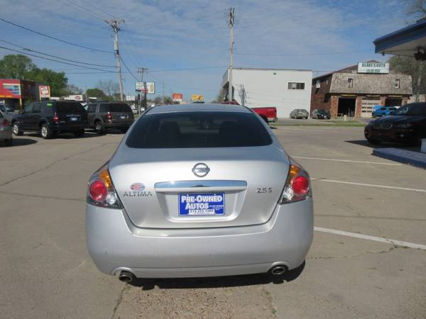 2008 Nissan Altima S Sedan - Automatic/6 Speed Manual/Low Miles for sale in Des Moines, IA – photo 7