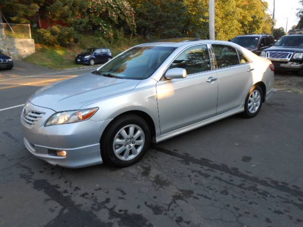 2007 Toyota Camry SE Automatic 4Cyl Moonroof 120k Miles - cars &... for sale in Seymour, CT – photo 3