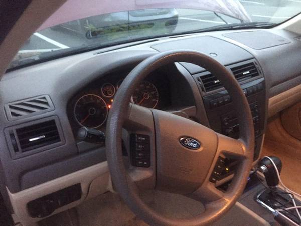 07 Ford Fusion SEL AWD low miles extra clean all options runs 100% -... for sale in Hanover, MA – photo 4