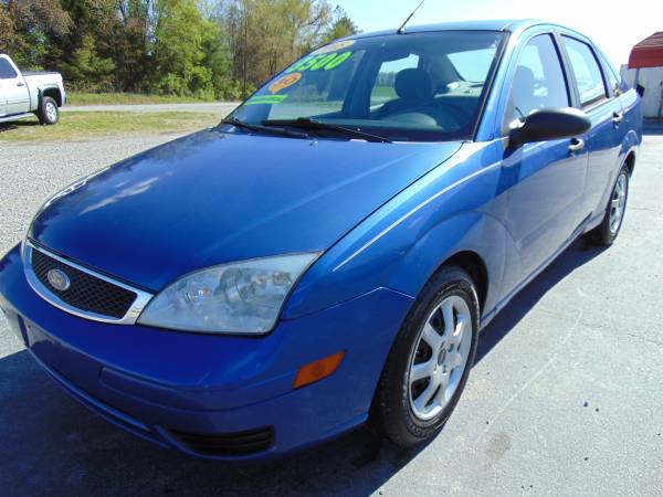 2005 FORD FOCUS ZX4 SE - - by dealer - vehicle for sale in CHURUBUSCO, IN, IN – photo 4