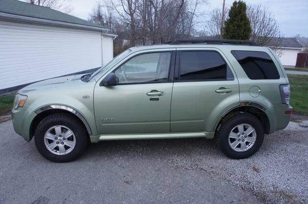 2008 Mercury Mariner AWD LOW MILES - NEW TIRES! - cars & trucks - by... for sale in Masontown, WV – photo 6