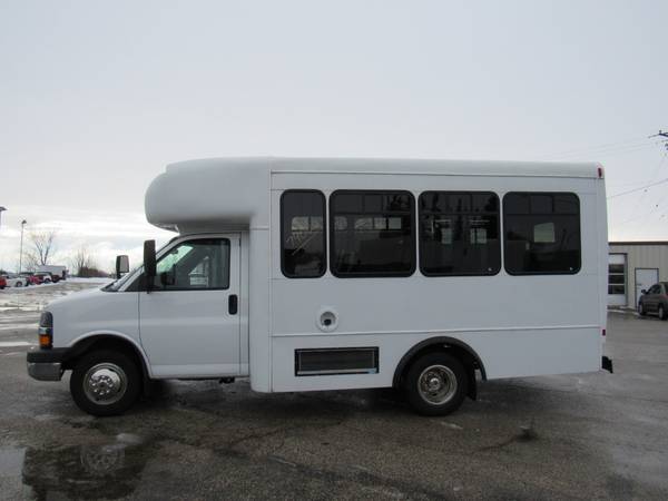 2014 Chevrolet Chevy Express Cutaway 3500 - - by for sale in Random Lake, WI – photo 2