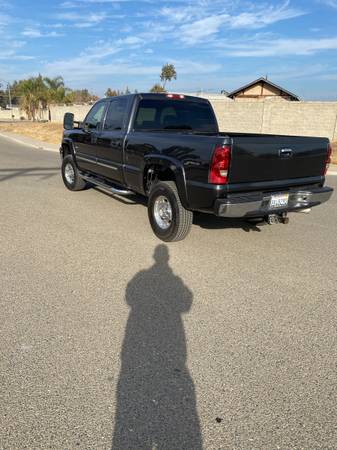 2005 Duramax Dieael 4x4 - cars & trucks - by owner - vehicle... for sale in Modesto, CA – photo 2