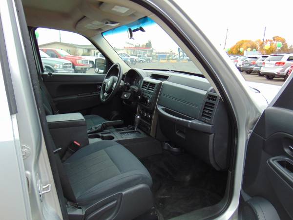 2012 JEEP LIBERTY 4WD - cars & trucks - by dealer - vehicle... for sale in Eugene, OR – photo 11