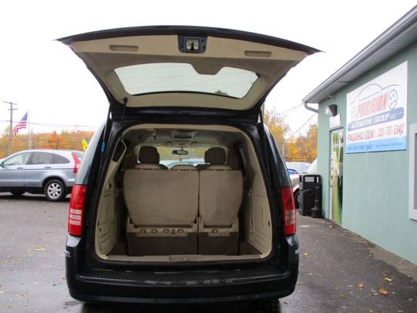 2008 Chrysler Town and Country Limited 4dr Mini Van - cars & trucks... for sale in Youngstown, PA – photo 23