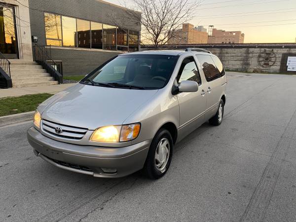 2001 Toyota Sienna - cars & trucks - by owner - vehicle automotive... for sale in Chicago, IL – photo 8