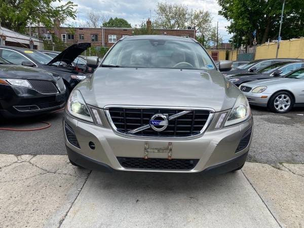 2013 Volvo XC60 AWD panoramic roof loaded for sale in Brooklyn, NY – photo 3