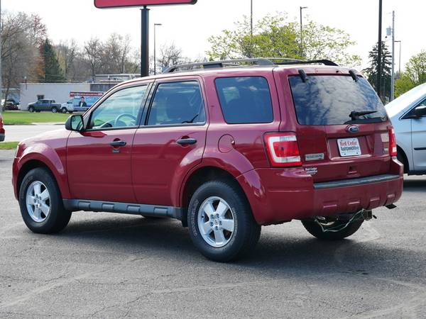 2011 Ford Escape XLT - - by dealer - vehicle for sale in Menomonie, WI – photo 4