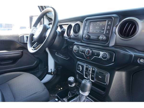 2018 Jeep Wrangler Unlimited SAHARA 4X4 SUV 4x4 Passen - Lifted for sale in Phoenix, AZ – photo 11