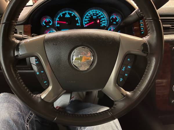 2011 Chevrolet Avalanche LT - cars & trucks - by dealer - vehicle... for sale in Nixa, MO – photo 10