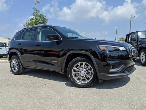 Lease A 2021 Jeep Grand Cherokee Wrangler Compass Latitude 0 Down for sale in Great Neck, NY – photo 3