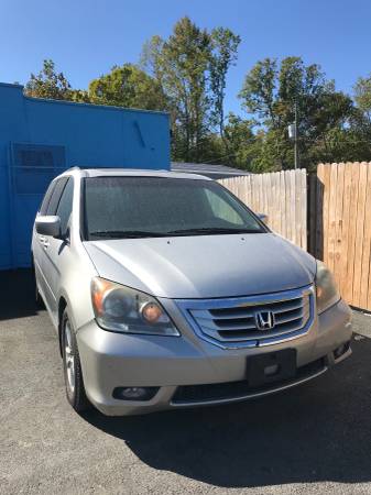 Honda Odyssey van Touring Navigation Backup camera 3rd row seat for sale in Lorton, District Of Columbia – photo 2