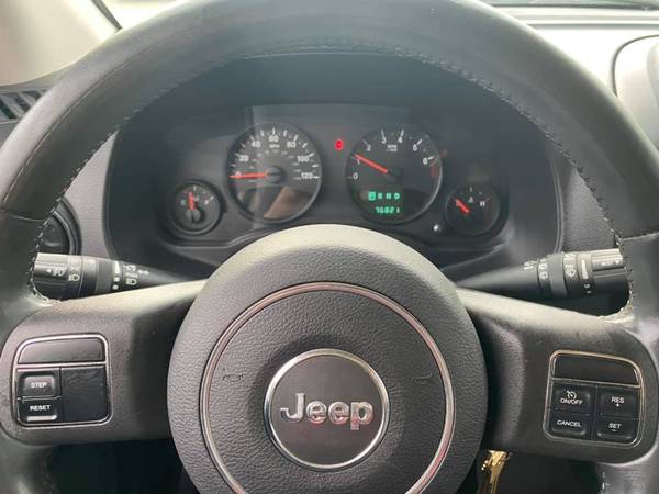 2011 Jeep Compass Latitude *76K Miles!* Clean Title! - cars & trucks... for sale in Lincoln, IA – photo 17
