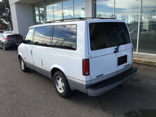 2000 Chevrolet Astro - cars & trucks - by dealer - vehicle... for sale in Sacramento , CA – photo 4