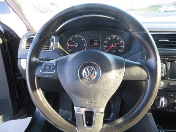 2011 VW Jetta TDI Diesel... 81,000 Miles... $7,700 - cars & trucks -... for sale in Waterloo, IA – photo 13