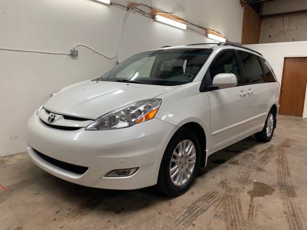 2010 Toyota Sienna XLE for sale in Conway, AR – photo 6