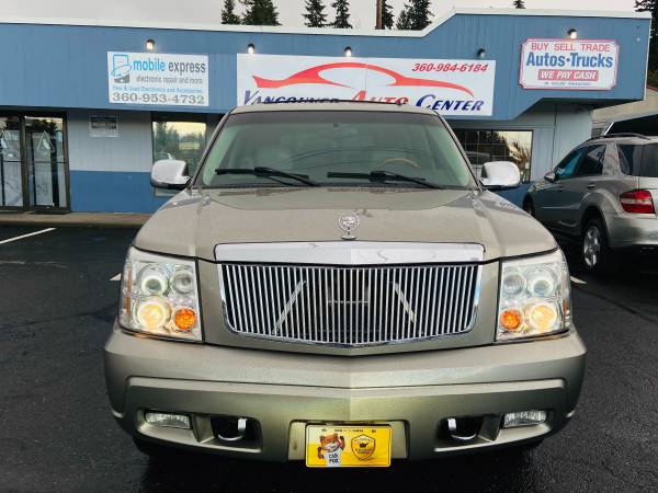 2002 CADILLAC ESCALADE LUXURY // AWD // Leather // 3rd Row Seating -... for sale in Vancouver, OR – photo 2