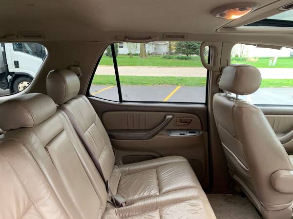2001 Toyota Sequoia Limited 4x4 Clean Carfax - - by for sale in Romeoville, IL – photo 14