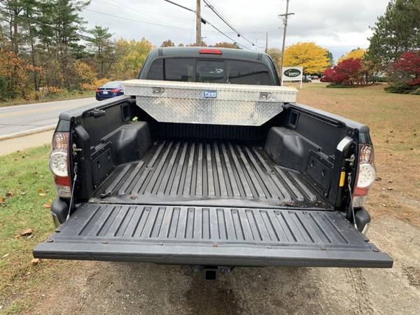 ►►2010 Toyota Tacoma Access Cab 5 speed New Frame for sale in Williston, VT – photo 6
