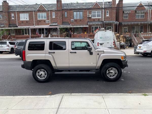 2006 Hummer H3 4x4 Low miles for sale in Brooklyn, NY – photo 2