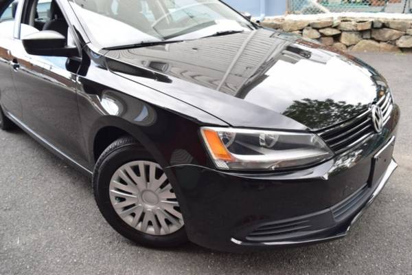 *2014* *Volkswagen* *Jetta* *S 4dr Sedan 6A* - cars & trucks - by... for sale in Paterson, NY – photo 4