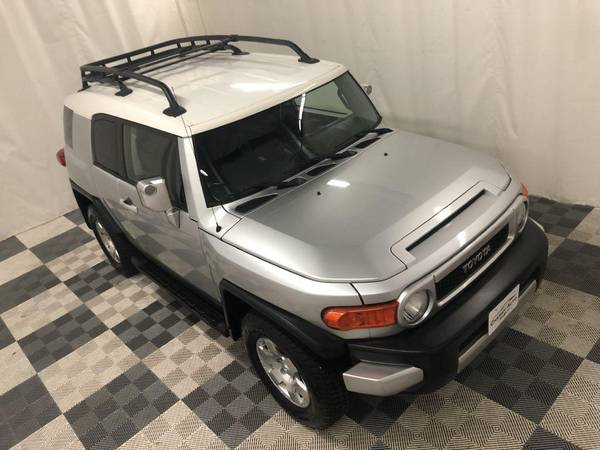 2007 TOYOTA FJ CRUISER *4WD* - cars & trucks - by dealer - vehicle... for sale in North Randall, OH – photo 5