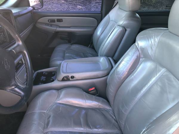 2001 Chevy Suburban 1500 - cars & trucks - by dealer - vehicle... for sale in Morganville, NJ – photo 5