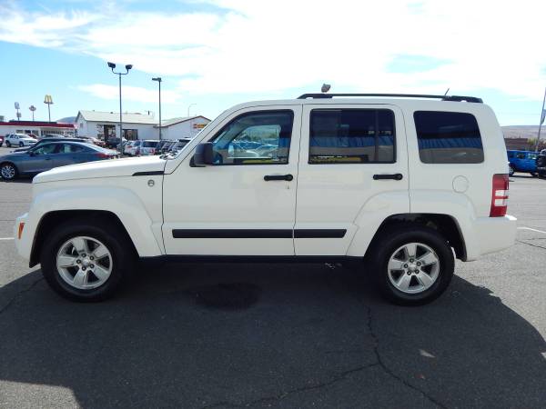 FALL SAVINGS EVENT!! $1000 OFF....2009 JEEP LIBERTY Sport for sale in Ellensburg, WA – photo 4