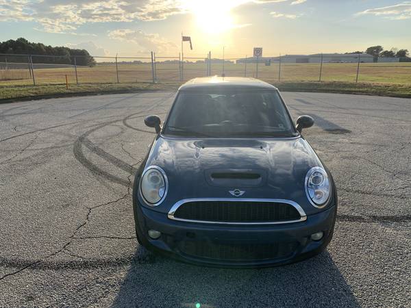 2009 Mini Cooper S Hatchback 2D AUTOMATIC 126K MILES - cars & trucks... for sale in Gainesville, GA – photo 3