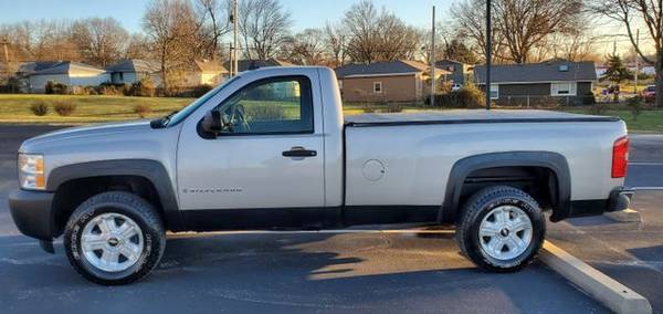 2007 Chevrolet Silverado 1500 Regular Cab - Financing Available! -... for sale in Grandview, MO – photo 2