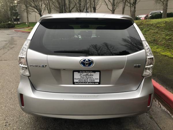 2012 Toyota Prius V Pkg 5 - Navi, Leather, Clean title, Loaded for sale in Kirkland, WA – photo 6