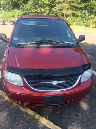 05 Chrysler town and country - cars & trucks - by dealer - vehicle... for sale in Bronx, NY – photo 3