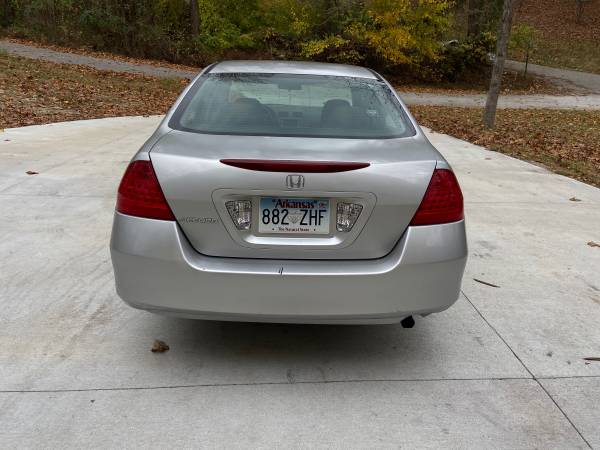 2007 Honda Accord 5speed - cars & trucks - by owner - vehicle... for sale in Lowell, AR – photo 8