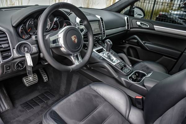 2013 Porsche Cayenne GTS hatchback Classic Silver Metallic for sale in Downers Grove, IL – photo 21