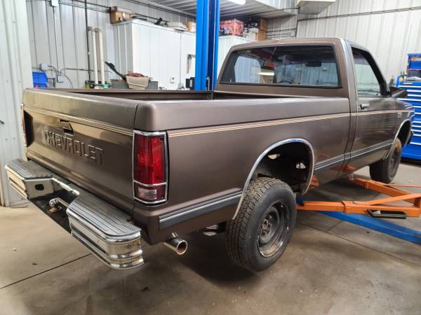 Rust Free 1986 S10 - cars & trucks - by owner - vehicle automotive... for sale in Watertown, WI – photo 3