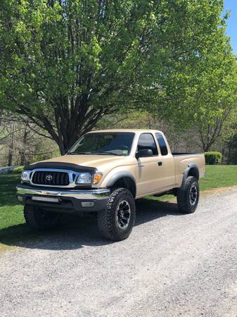 Toyota Tacoma for sale for sale in Waynesville, NC – photo 2