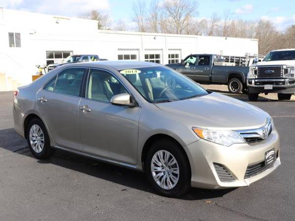 2014 Toyota Camry 2014.5 4dr Sdn I4 Auto LE (Natl) - cars & trucks -... for sale in Plaistow, ME – photo 8
