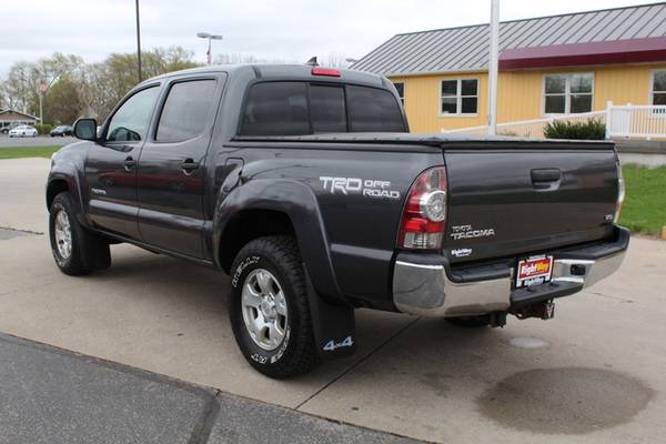 2015 Toyota Tacoma TRD Pro - - by dealer - vehicle for sale in Goshen, IN – photo 3