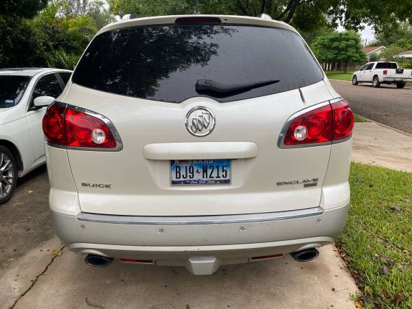 2010 Enclave - Well kept, 2nd owner - cars & trucks - by owner -... for sale in Megargel, TX – photo 4