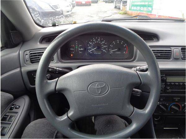 2001 Toyota Camry LE Sedan 4D FREE CARFAX ON EVERY VEHICLE! for sale in Lynnwood, WA – photo 18