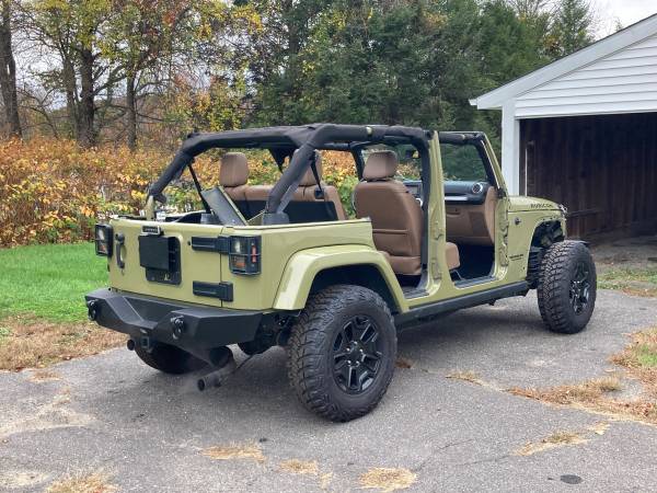 2013 Jeep Wrangler Unlimited Rubicon 4dr Commando Green / Saddle 6... for sale in Waterbury, NY – photo 6